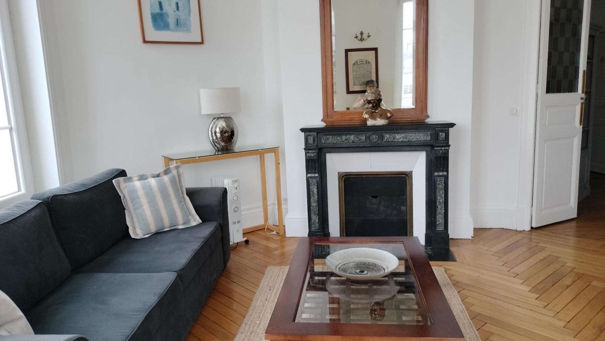Appartement F3 Au Balcon De La Place Du Martroi Orléans Kültér fotó